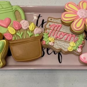 05/06 & 05/10 Mother's Day Cookie Decorating Workshop at the Paper Crate
