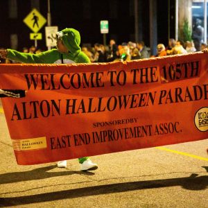 10/31 Halloween Parade in Alton