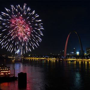 07/04 Fireworks Cruise at the Gateway Arch Riverboats